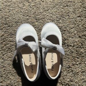 Felix & Flora White Kids Dress Shoes with Bow